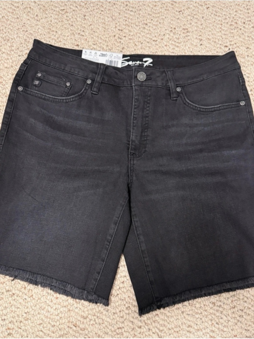 NWT Seven7 Black Denim Jorts Size 10 Raw Hem Relaxed Y2K Minimalist - Picture 2 of 8